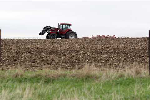 U.S. Senate votes to curb farmland purchases by China, Iran, North Korea, Russia ⋆