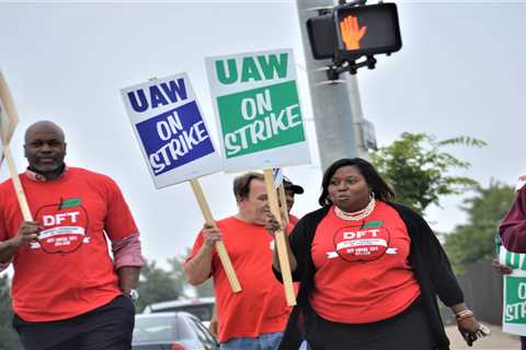 Ahead of potential UAW strike, Biden calls for cooperation in union negotiations ⋆