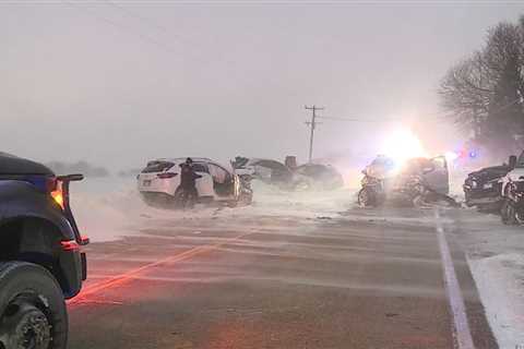 At least 9 cars in pileup crash on N. Main in Winnebago Co.