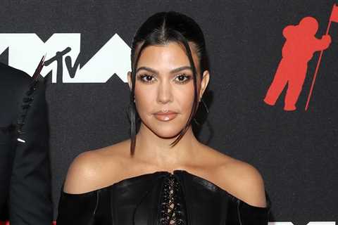 Kourtney Kardashian Unveils Biggest Hair Transformation in Decades With New Platinum Blonde Bob —..