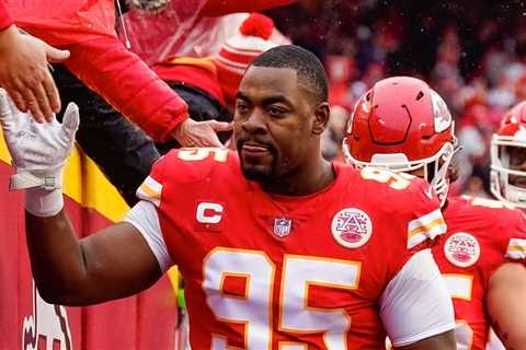 Chiefs Salary Cap: Chris Jones not seeking ‘Aaron Donald money’