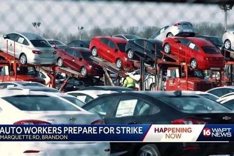 UAW strike looms