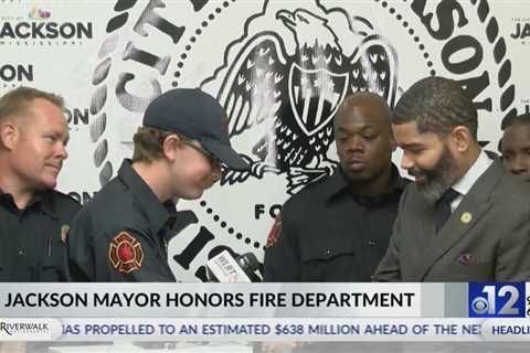 Jackson mayor honors firefighters for saving man