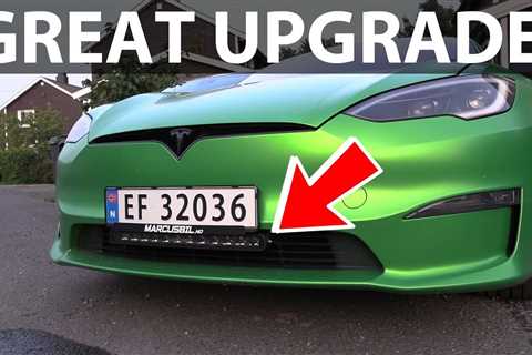 Tesla Model S Plaid with Lumen CS20 Performance LED bar