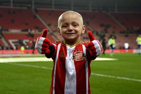 Bradley Lowery: Thousands raised for charity after football fans ‘mocked boy’ over cancer death