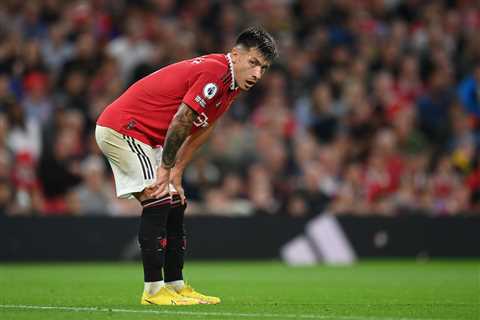 Manchester United suffer fresh set-back as first team start our for 3 weeks