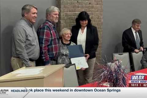 Diamondhead woman, 97, receives AARP Award