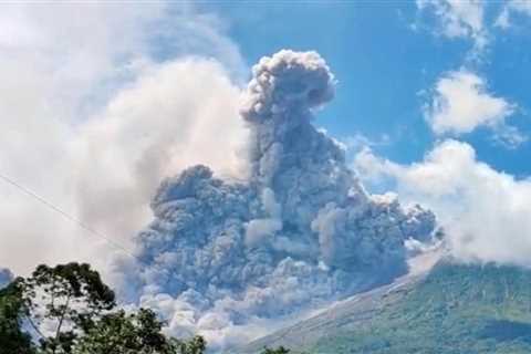 Indonesia’s Mount Marapi Volcano Erupts, Spews Ash 3 Km Into Sky