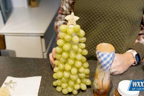 Mom to Mom: Grape Christmas Tree