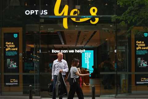 Thousands affected by Optus outage