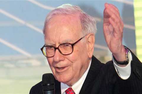 Warren Buffett once proclaimed a local carpet seller would 'run rings around' America's best CEOs...