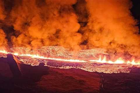 Iceland volcano erupts spewing plumes of lava as Grindavik residents urged to flee AGAIN weeks..