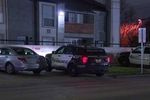 Woman shot, killed by her ex-boyfriend in west Houston