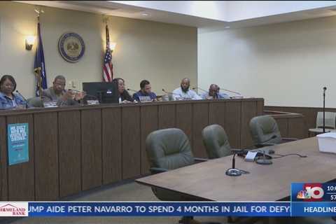 Bastrop city council discusses overdue auditor’s report