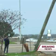 18-Wheeler crashes into power pole knocking out power near Northside Drive