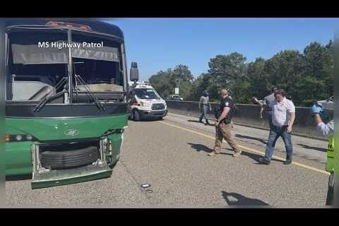 Bus filled with 56 students rolls over on I-10 – 11 injured, 2 medevaced