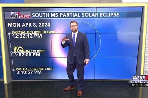 Pleasant weekend, watching eclipse Monday for clouds