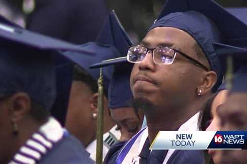 Double amputee graduates from JSU