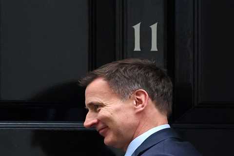 Chancellor Jeremy Hunt U-turns on Ground Rent Decisions Amid Conflict of Interest Allegations