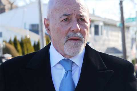 Donald Trump’s Pal Bernard Kerik Says Prez’s Security Too Dangerous in Jail