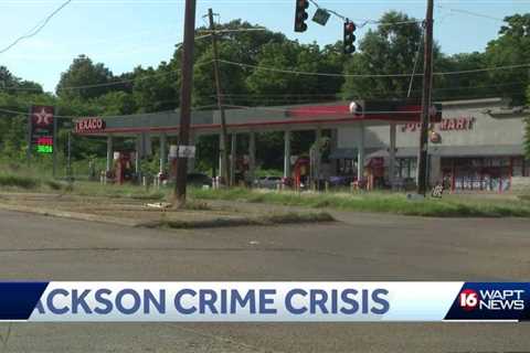 Woman shot at Jackson gas station