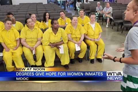 Mississippi female inmates graduate with college degrees