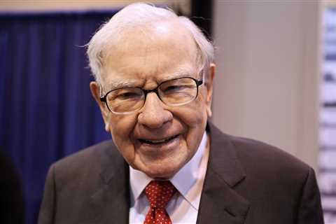 Warren Buffett bought oil and gas stocks for 9 consecutive sessions – •