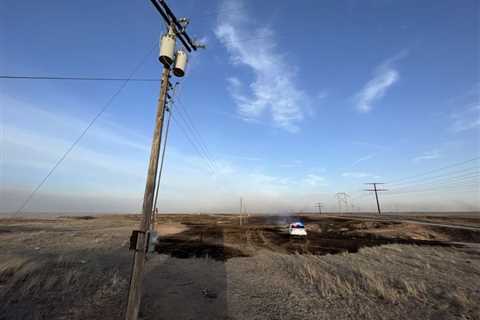 Oil and gas power lines suspected of causing Texas wildfires