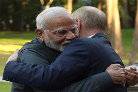 Putin welcomes Modi in Moscow with high commitment to Russia and India