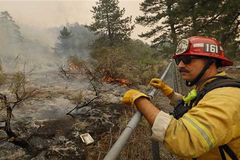 Favorable weather helps firefighters contain three major wildfires