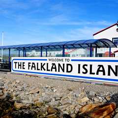 Britain reaffirms commitment to Falklands and Gibraltar after Chagos Islands handover