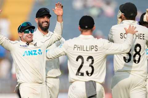 New Zealand hand India first Test series defeat at home in 12 years as they win second Test by 113..