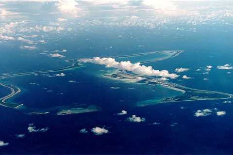 Starmer's £30bn Chagos Blunder: PM Hands Over British Territory While Writing Mauritius a..