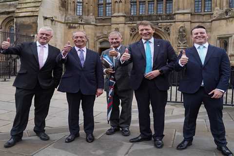Analysis: James McMurdock's Departure from Reform Party Amid Covid Loan Controversy