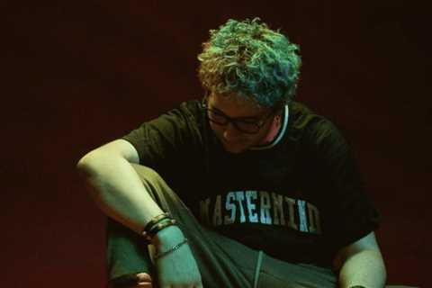 Sapientdream: SLUSHII’s Emotional Album ‘Chrysalis’ and WEBTOON