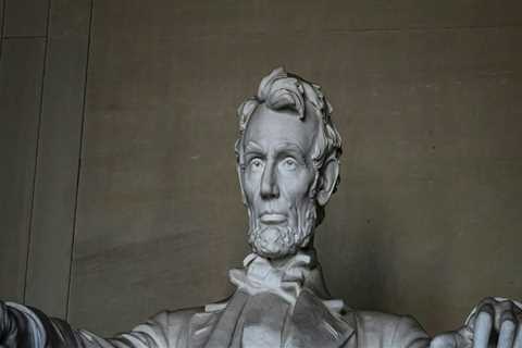 The Fascinating Story of the Lincoln Memorial in Washington DC