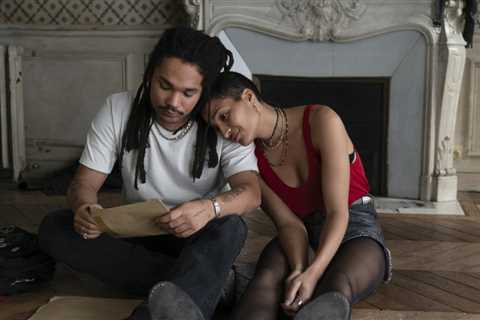 Family of Stars in Jim Jarmusch’s ‘Father Mother Sister Brother’ Trailer