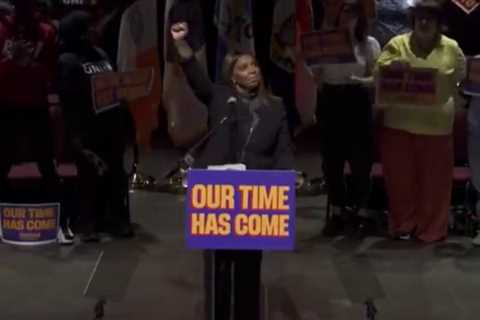 Big Tish Raises Her Fist and Lashes Out at Trump in First Public Appearance Since Federal..