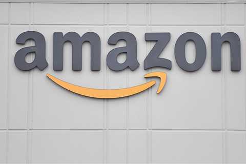 AI Impact on Layoffs: Economic Challenges or Tech Shift?