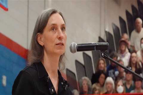 Understanding Town Hall Meetings: The Role of Elected Representatives in Gresham, Oregon